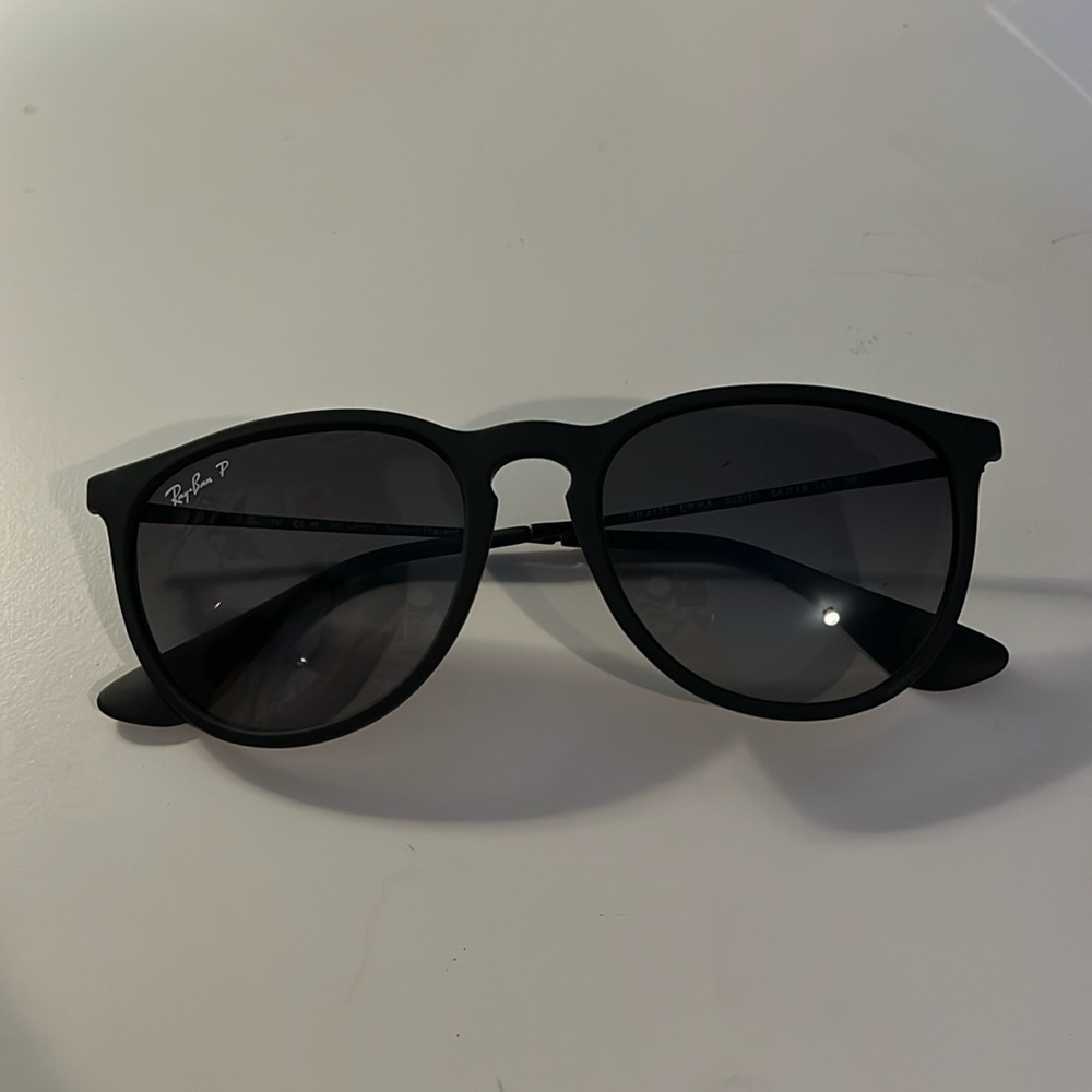 Women’s Erika Classic Matte Black RayBan sunglasses